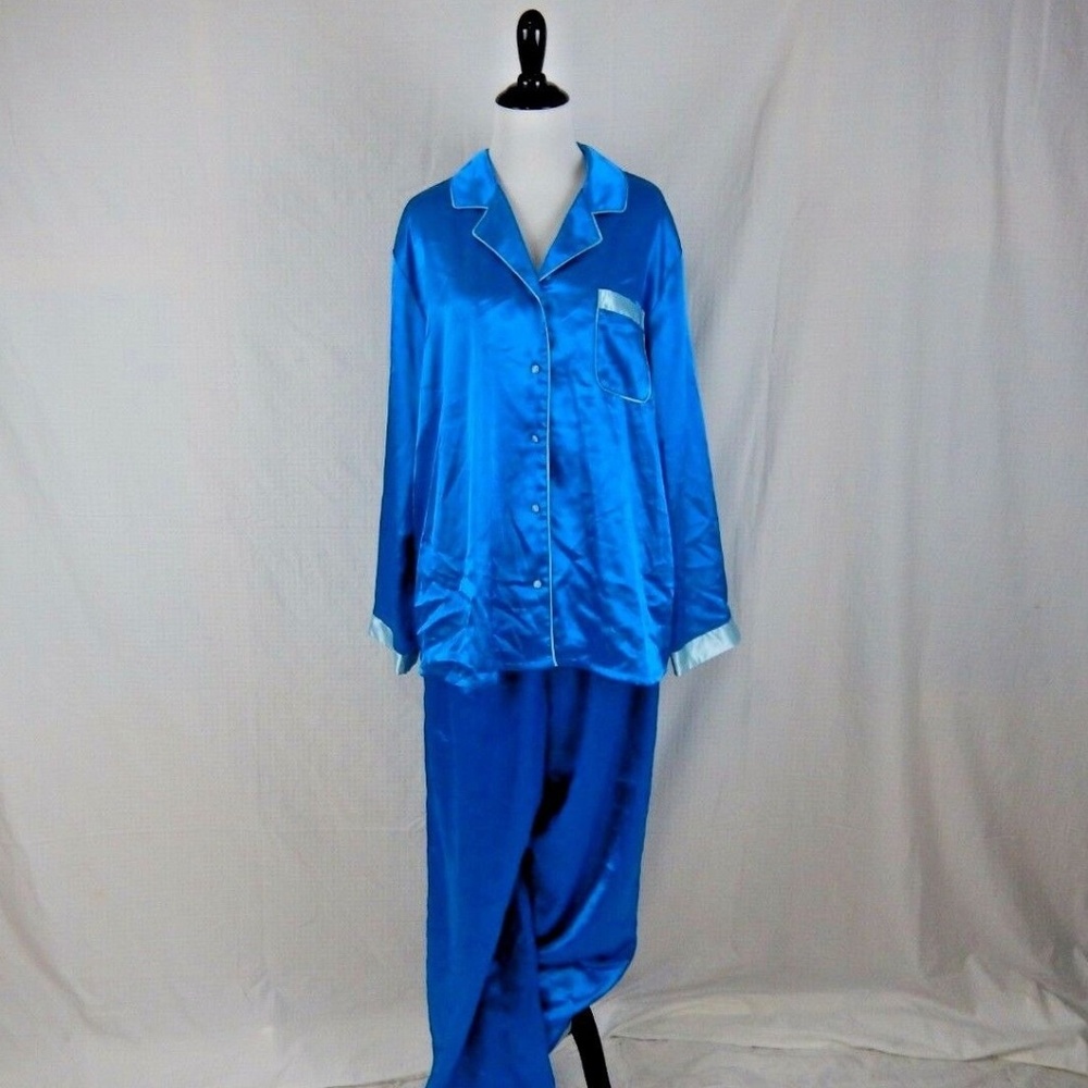 Enchanting! Blue 2 piece Pajama Set Size XL (18 )